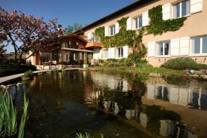 Hotels Logis Hotel Des Grands Vins : photos des chambres