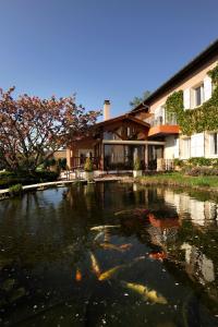 Hotels Logis Hotel Des Grands Vins : photos des chambres