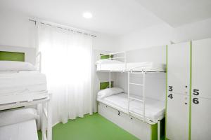 Sant Jordi Hostels Gracia