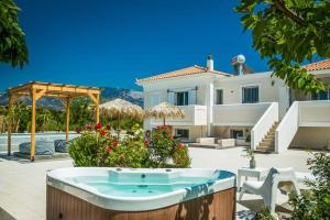 Agia Pelagia Villa Sleeps 6 Pool Air Con WiFi Kefalloniá Greece