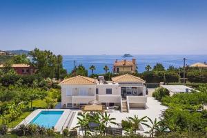 Agia Pelagia Villa Sleeps 6 Pool Air Con WiFi Kefalloniá Greece