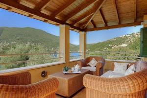 Syvota Villa Sleeps 6 Pool Air Con WiFi Lefkada Greece