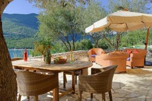 Syvota Villa Sleeps 6 Pool Air Con WiFi Lefkada Greece