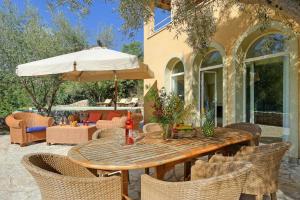 Syvota Villa Sleeps 6 Pool Air Con WiFi Lefkada Greece