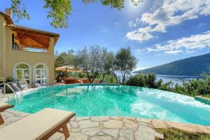 Syvota Villa Sleeps 6 Pool Air Con WiFi Lefkada Greece