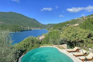 Syvota Villa Sleeps 6 Pool Air Con WiFi Lefkada Greece