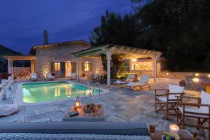 Syvota Villa Sleeps 8 Pool Air Con WiFi Lefkada Greece