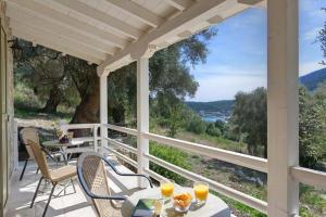 Syvota Villa Sleeps 2 Pool Air Con WiFi Lefkada Greece