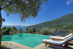 Syvota Villa Sleeps 6 Pool Air Con WiFi Lefkada Greece