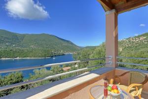 Syvota Villa Sleeps 6 Pool Air Con WiFi Lefkada Greece