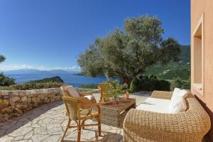 Syvota Villa Sleeps 6 Pool Air Con WiFi Lefkada Greece