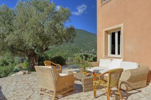 Syvota Villa Sleeps 6 Pool Air Con WiFi Lefkada Greece