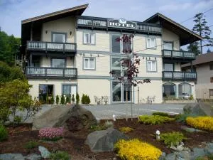 Heron's Landing Hotel - Comox