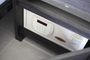 Rambuttri Village Plaza