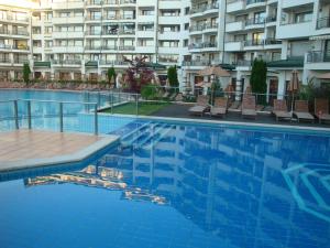 Private Apartments CTS in Emerald Resort Ravda