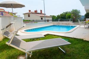 Deluxe Apartment with private Pool - 100m from the sea