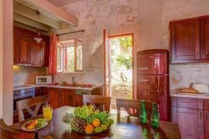 Perachori Villa Sleeps 4 Pool Air Con WiFi Ithaka Greece