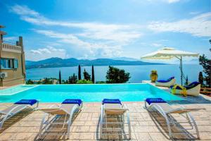 Lygia Villa Sleeps 6 Pool Air Con WiFi Lefkada Greece