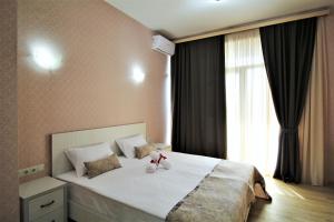 Heart of Tbilisi - modern 3 bedroom apartment