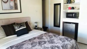 PGS -Surf, Work, Relax