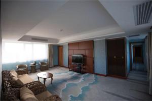 Suite with Balcony room in Yuan Dun