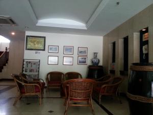Pacific Orient Hotel ( 凯富大酒店 )
