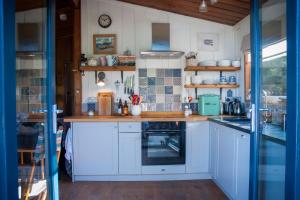 Little Kestrel Cabin