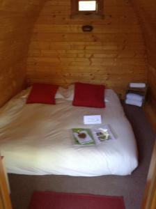 Campings Roulottes et Cabanes de Saint Cerice : photos des chambres