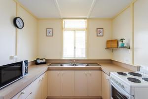 Park Avenue Holiday Units