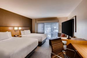 Queen Room with Mountain View room in Hyatt Place Keystone