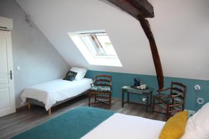 B&B / Chambres d'hotes Metairie du Villiers : Chambre Double ou Lits Jumeaux - Vue sur Jardin