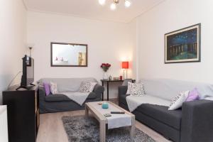 City Center Apartment near HELEXPO