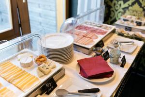 Pytloun City Boutique Self Check-in Hotel