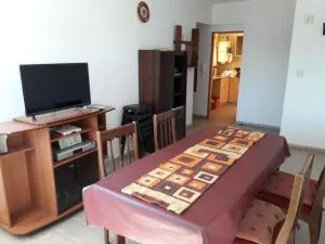 Departamento Avda Belgrano Sur 367 con Cochera Privada - سانتا روزا
