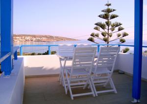 Two-Bedroom Penthouse Apartment with Sea View - Split Level