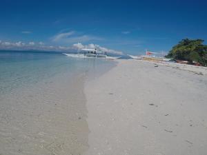 Junior & Nemesias Cottages