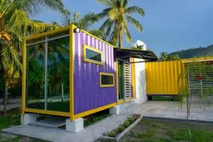 Purple Cube at Lumut Cube Homestay Kontena - Kampong Batu Gajah