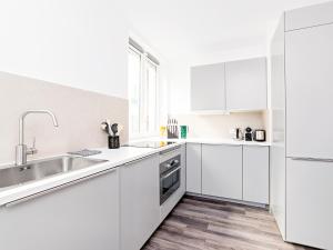 LivinParis - Luxury 3 & 4 Bedrooms Montmartre I