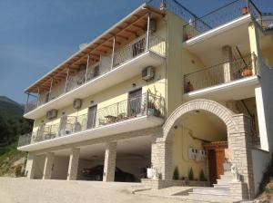 Petrino Apartments Epirus Greece