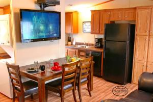 Deluxe Queen Studio  room in Eagle Ford Village Suites