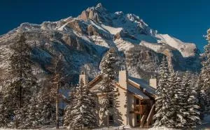 Banff Rocky Mountain Resort - Банфф