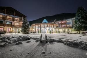 4 hvězdičkový hotel Ferienhotel Trattnig Döbriach Rakousko