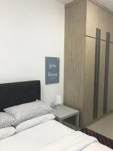 SINGGAH Putrajaya - 3 Bedrooms with Pool and KL View - Putrajaya