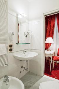 Superior Quadruple Room room in Hotel al Graspo de Ua