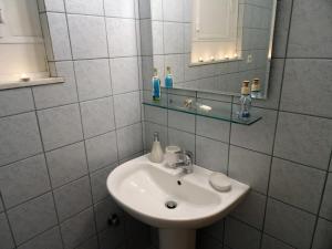 Syntagma-Ermou Apartment