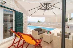 Skrip Villa Sleeps 6 Pool WiFi