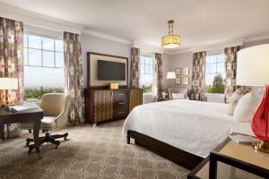 Claremont Resort & Club