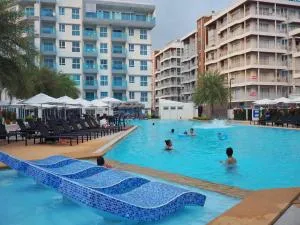 Grand Blue Condominium by Mary - Mae Pim