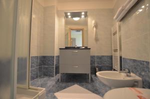 Double or Twin Room with Sea View