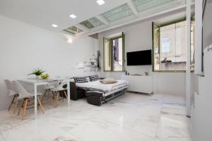 Maisonette room in Cannes Old Town Suites